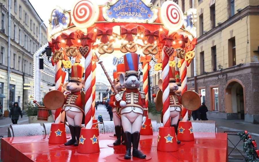 St. Petersburg Christmas market will open on Manezhnaya Square 18th of December